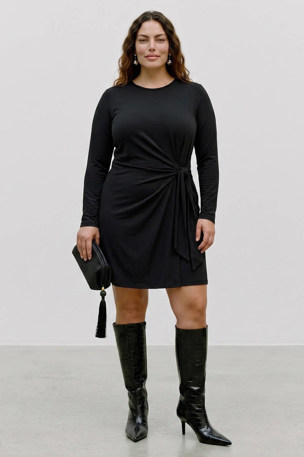 Zwarte dames VERO MODA CURVE Plus Size avond wikkeljurk van gerecycled polyester met effen, lange mouwen en knoopdetail