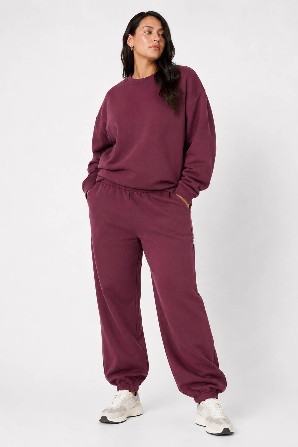 Donkerrode dames NOISY MAY Curve Plus Size loose fit casual broek van katoen met regular waist, elastische tailleband en effen