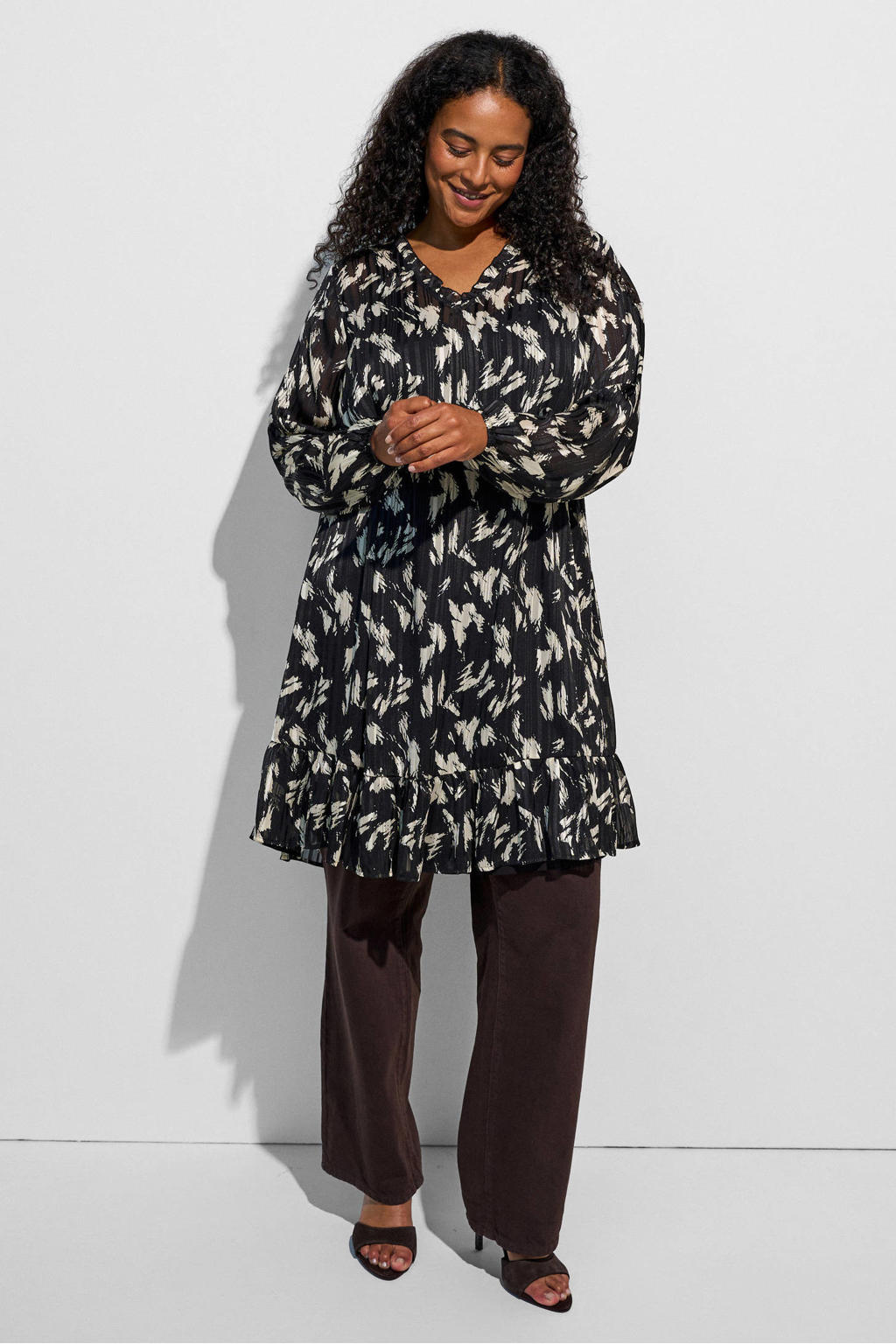 Zwart en witte dames Zizzi Plus Size A-lijn jurk van polyester met lange mouwen en ruches