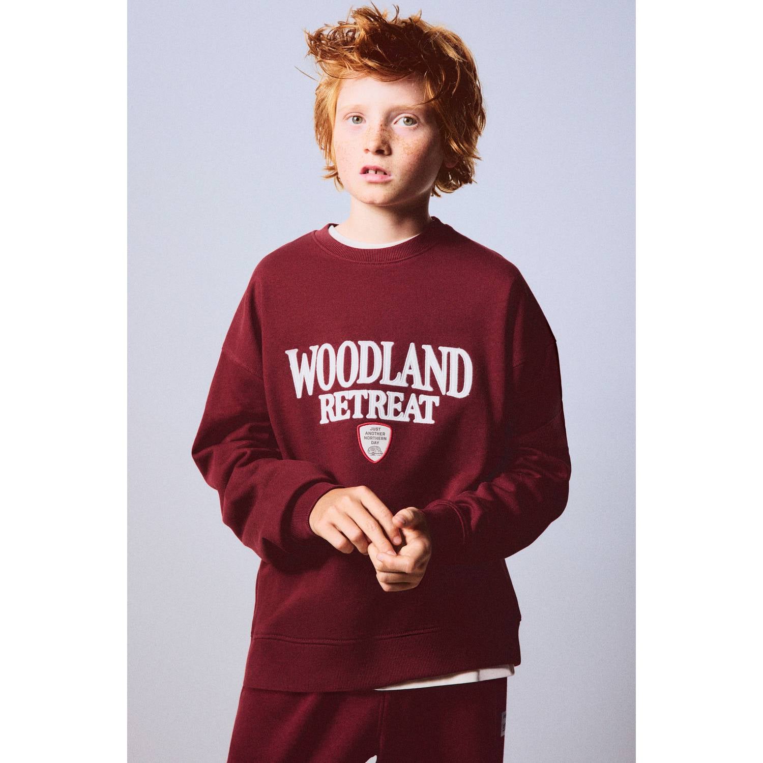 Mango Kids rechtvallende sweater met tekst donkerrood