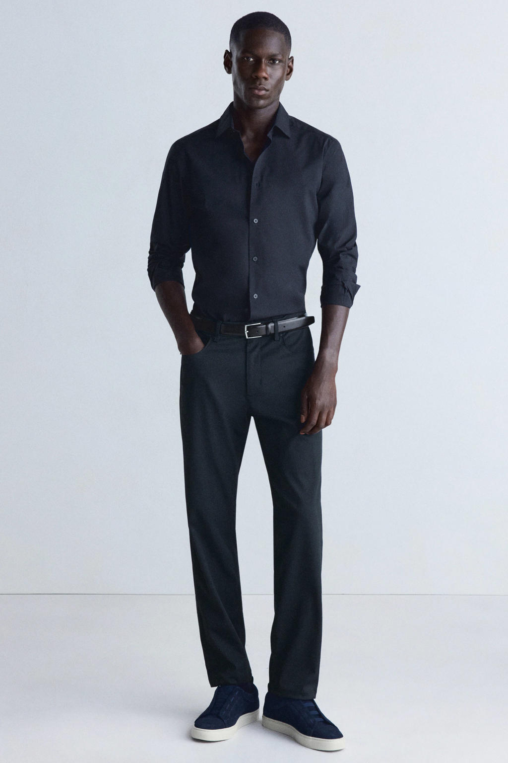 Blauwe heren Mango Man slim fit zakelijk overhemd van katoen met effen, lange mouwen en klassieke kraag