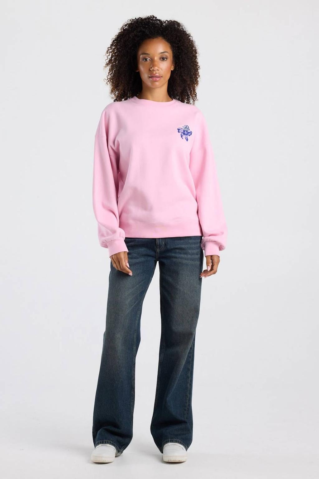 America Today sweater met backprint - roze