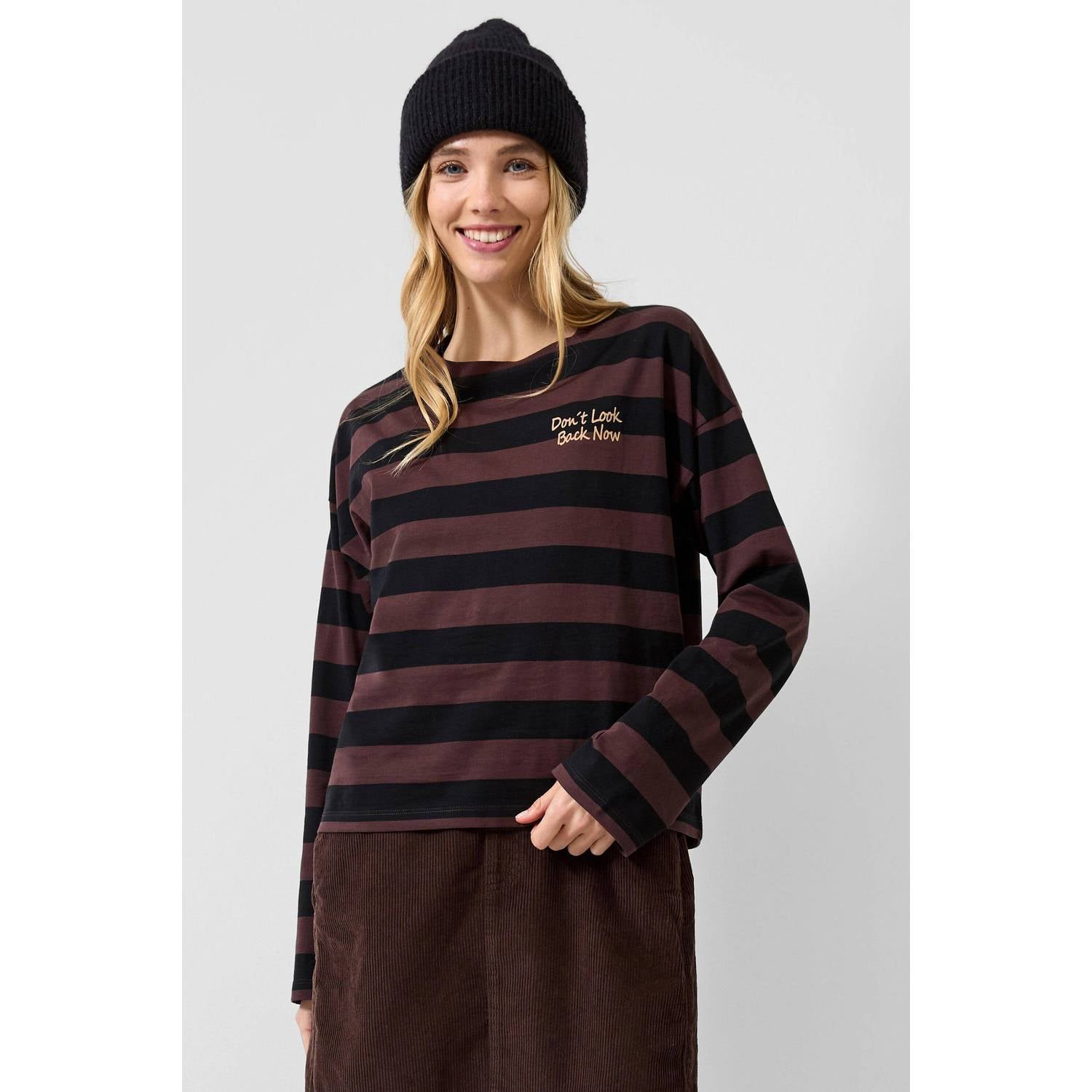 QS gestreepte longsleeve met tekst donkerbruin paars