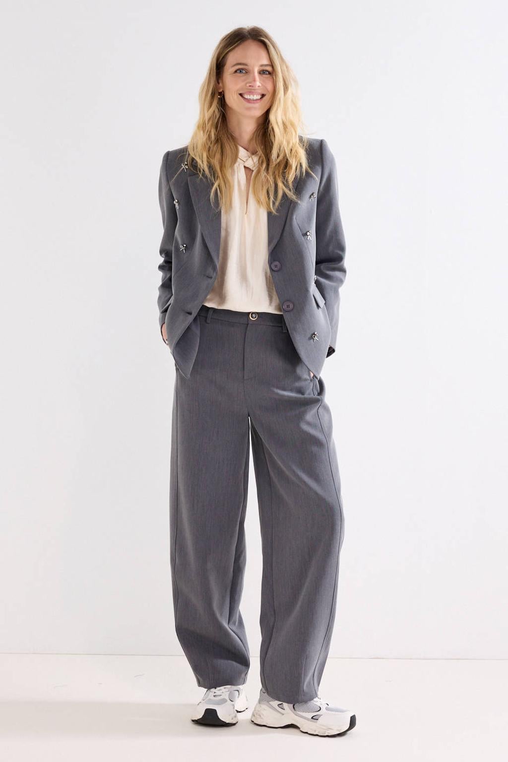 Tramontana regular fit blazer met strass-steentjes - grijs