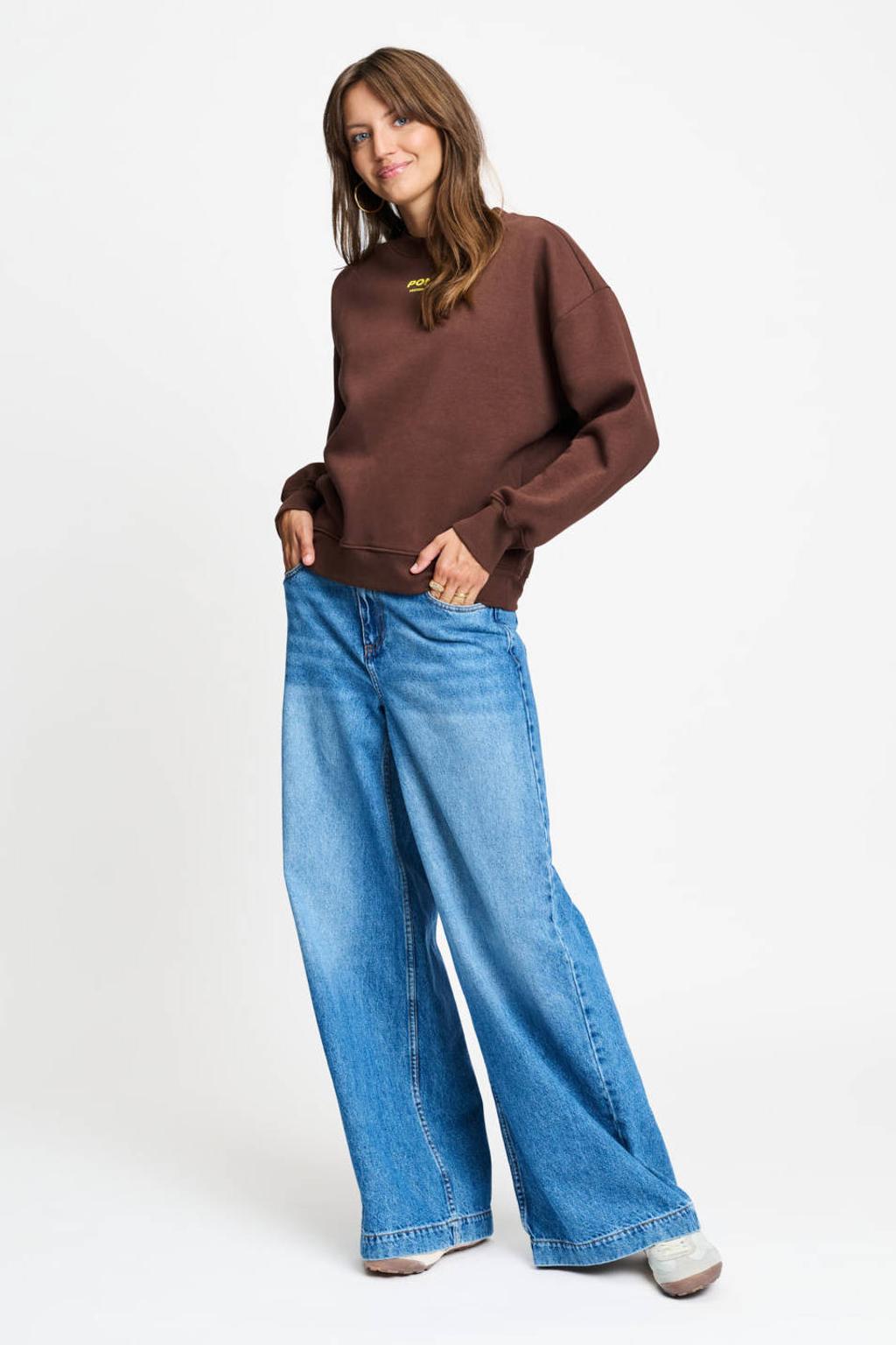 POM Amsterdam katoenen pullover met tekst - donkerbruin