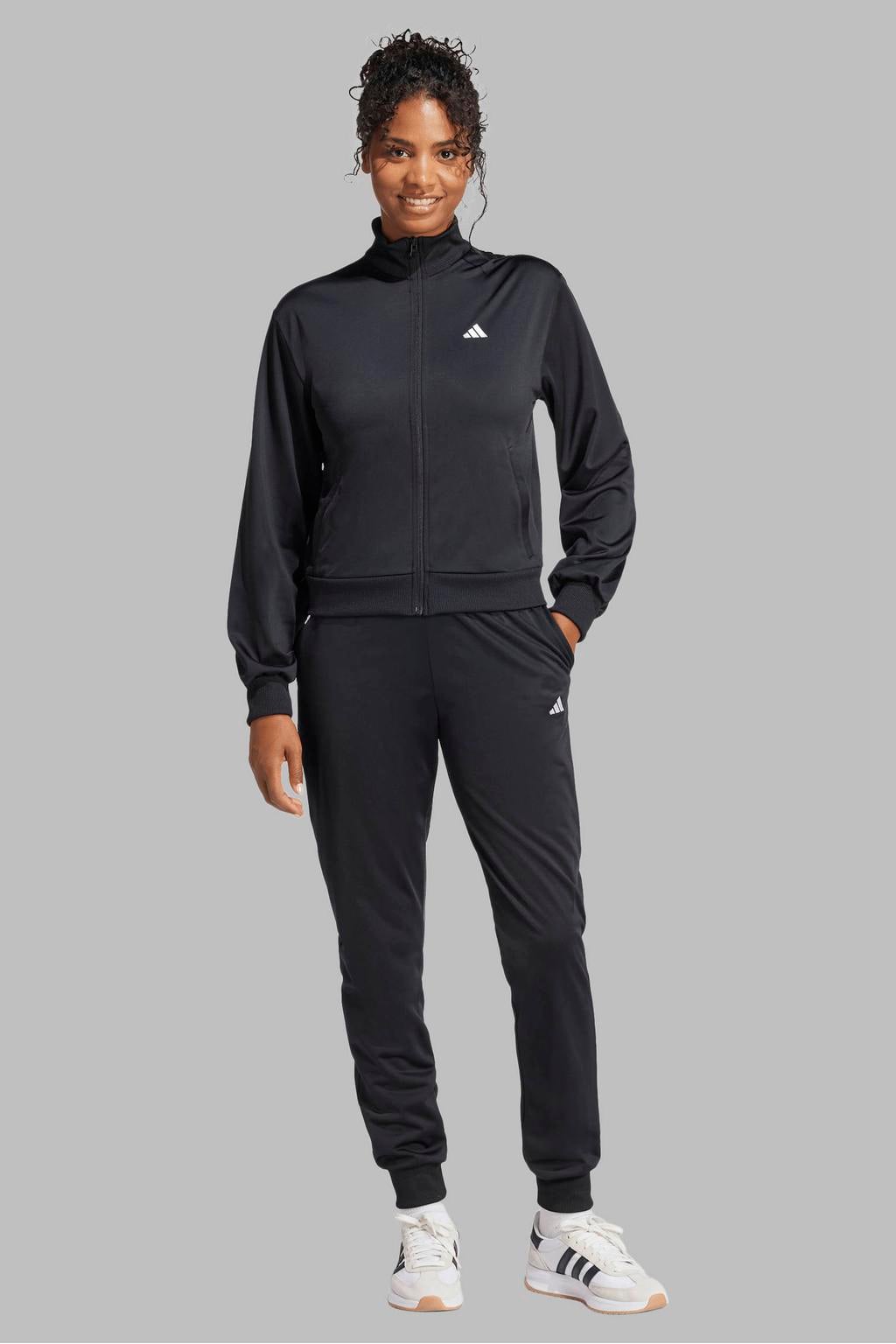 adidas Sportswear Feelcozy trainingspak - zwart