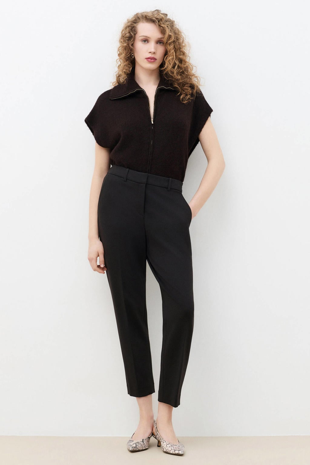 Donkerblauwe dames Caroll straight leg chino broek van viscose met rits, haak- en knoopsluiting en effen