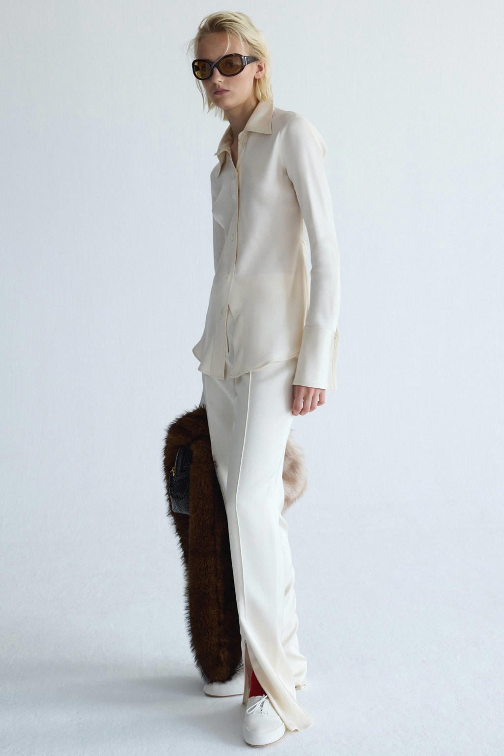 Beige dames Mango straight leg broek van viscose met rits, haak- en knoopsluiting en effen