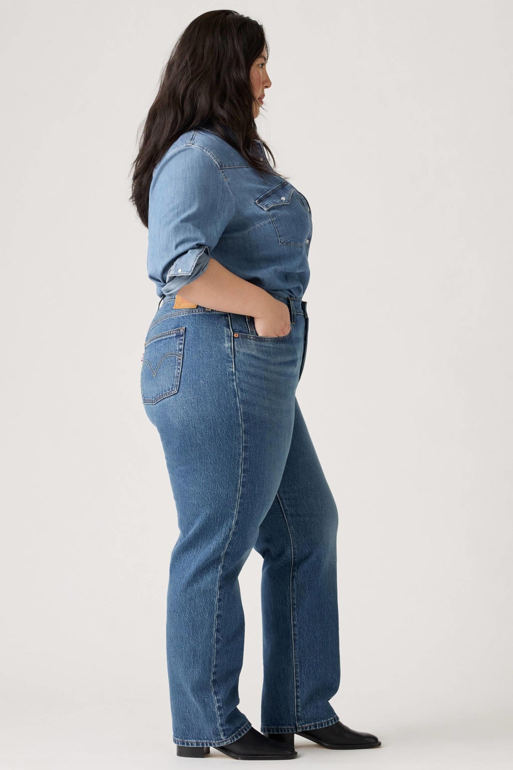 Medium blue denim dames Levi's Plus straight leg jeans van denim met blinde knoopsluiting en effen