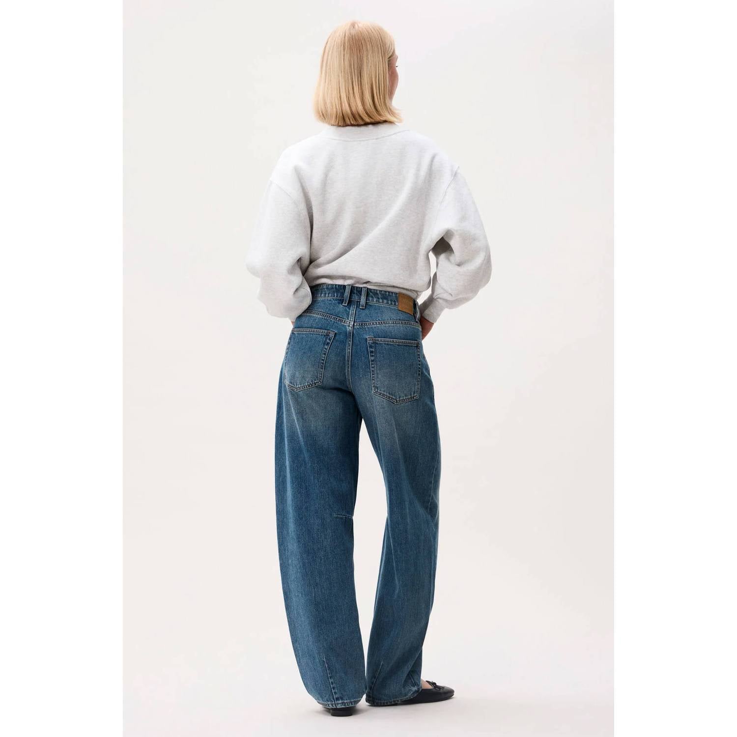 Catwalk Junkie barrel jeans medium blue denim