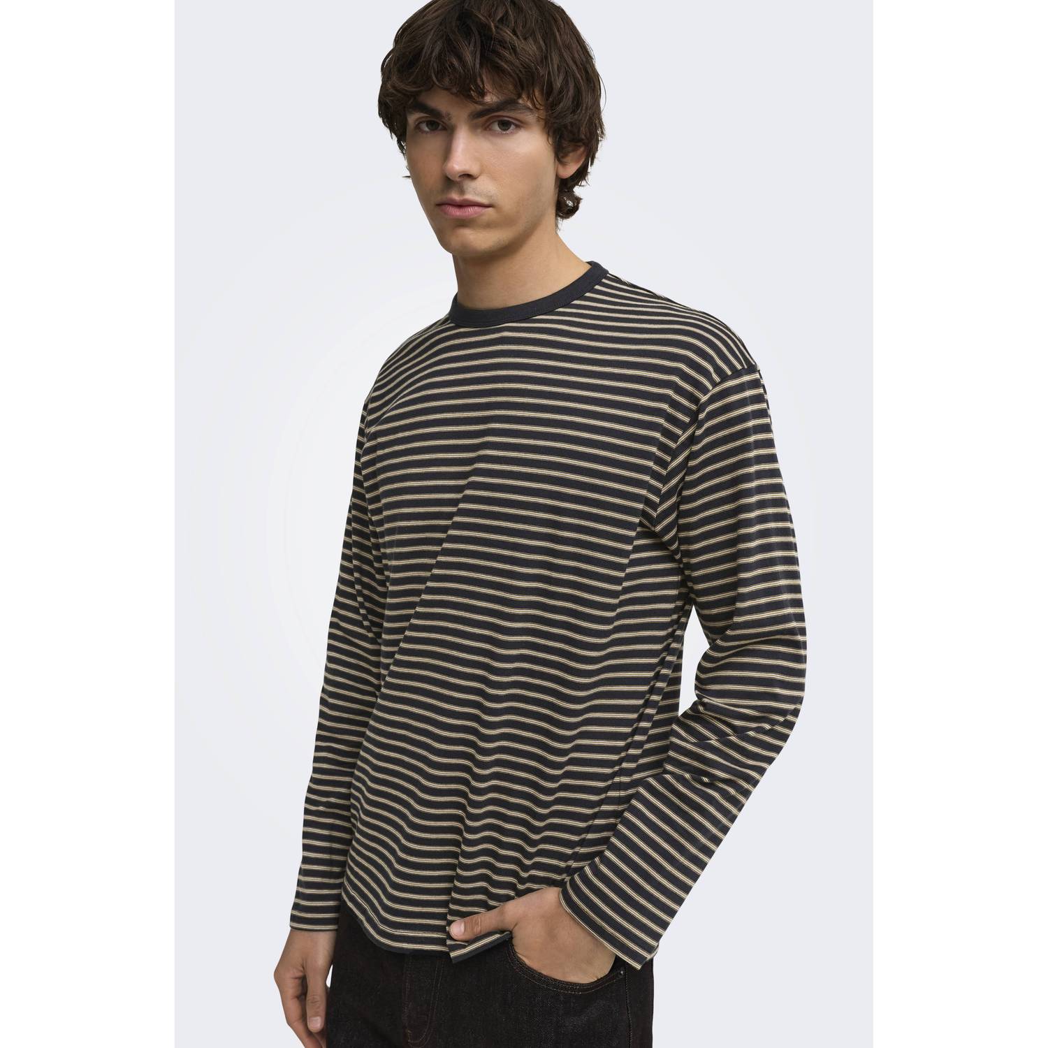 ONLY & SONS relaxed fit gestreepte longsleeve zwart