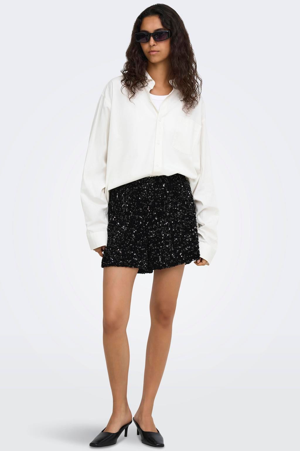 Zwarte dames ONLY straight leg casual short met effen