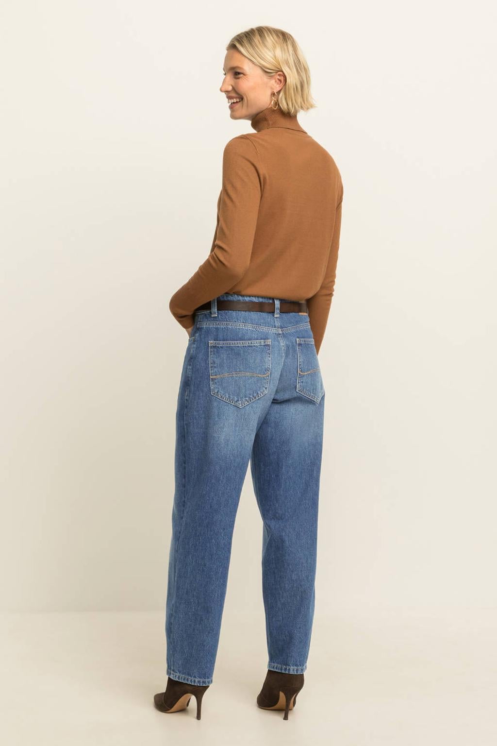 Camelkleurige dames Expresso trui van viscose met effen, lange mouwen en col