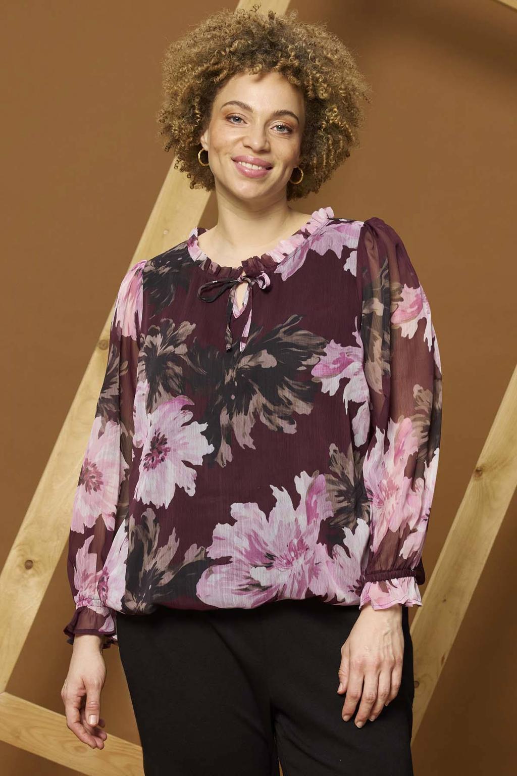 Zhenzi Plus Size gebloemde semi-transparante blouse - donkerrood/roze