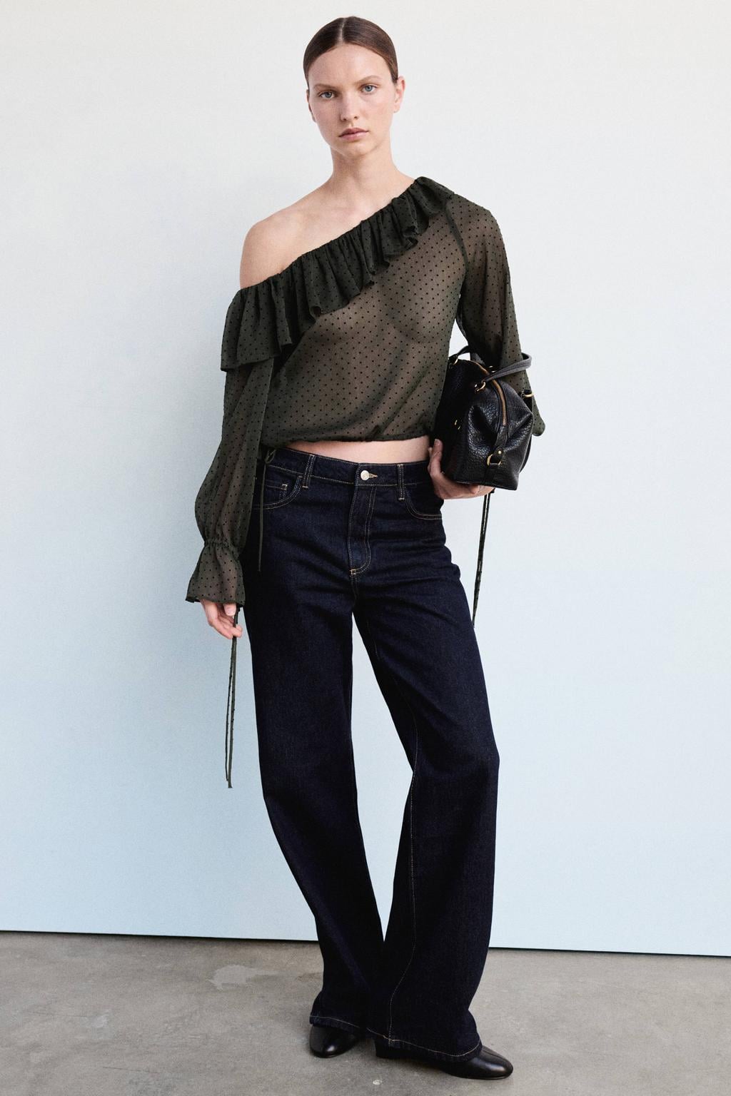 Mango semi-transparante blouse met ruches en stippen - donkergroen