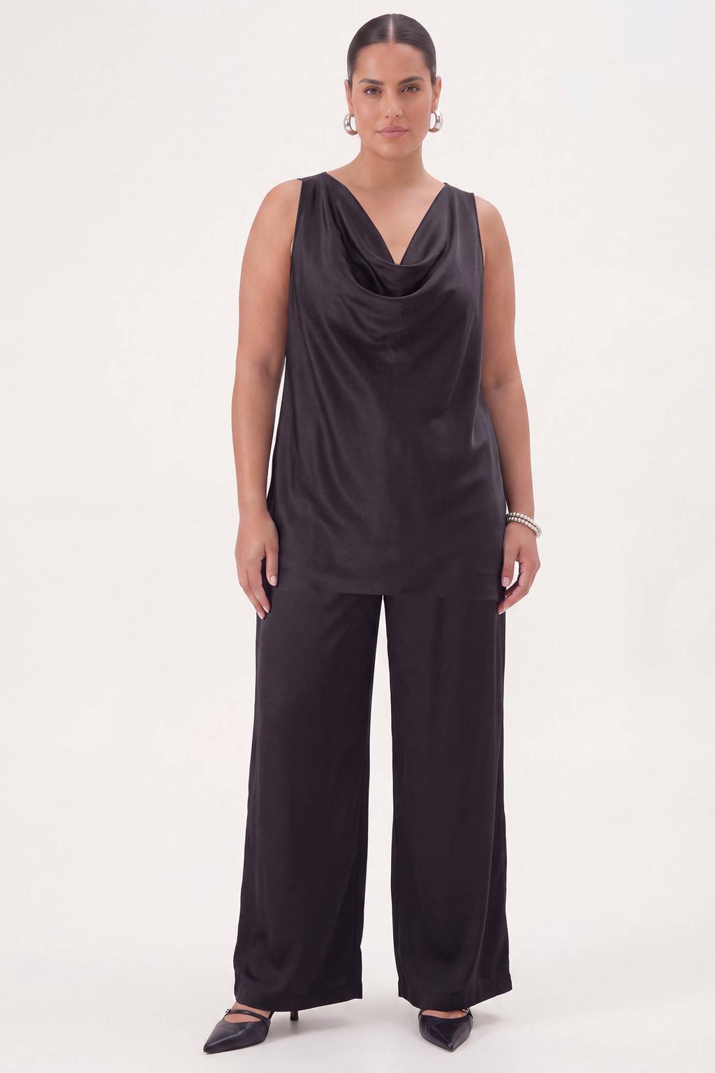 YOEK Plus Size top - zwart