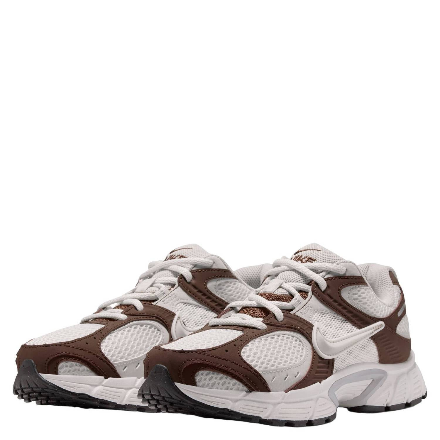 Nike V5 RNR sneakers wit bruin