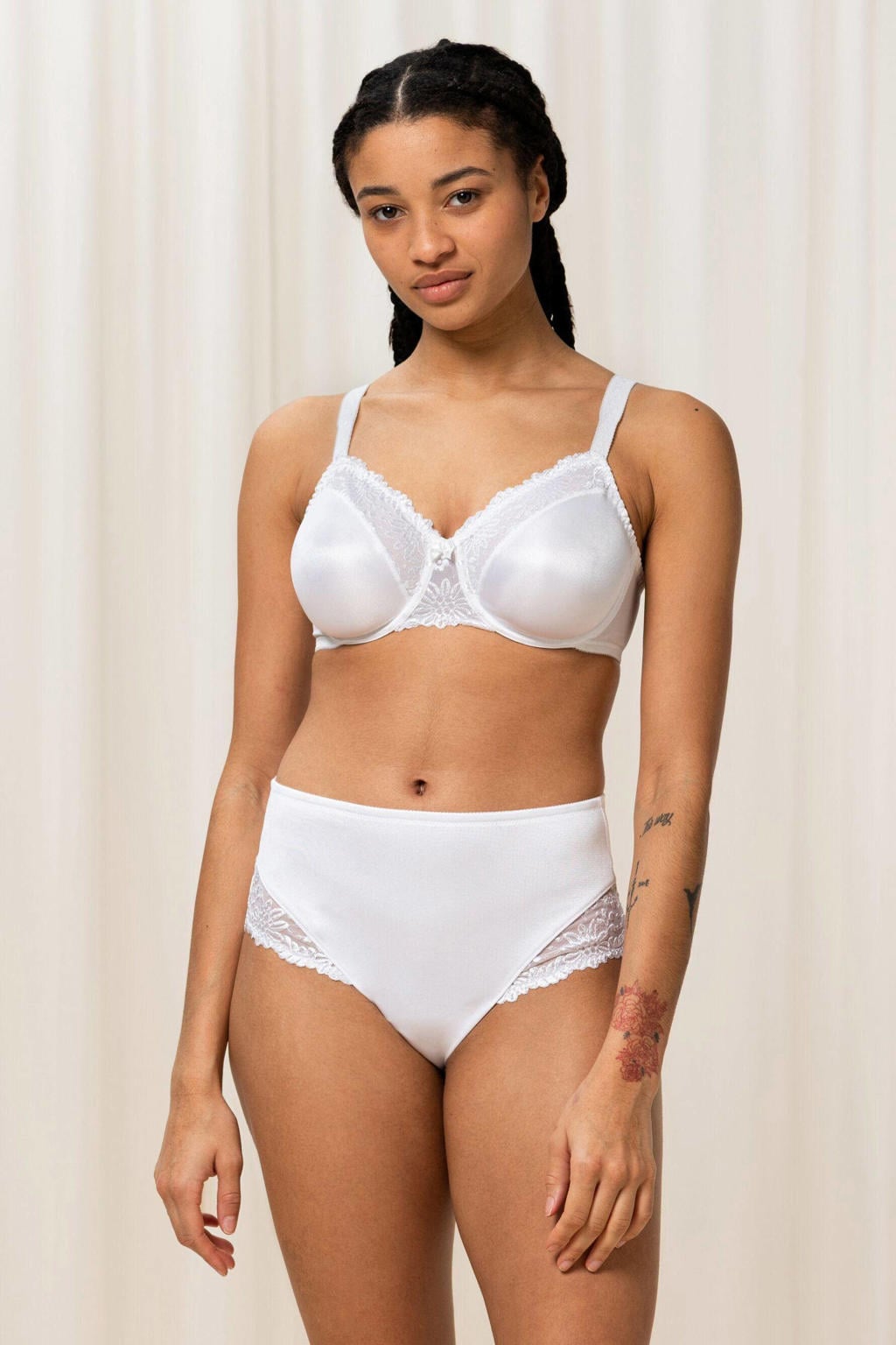 Triumph niet-voorgevormde minimizer Ladyform Soft wit