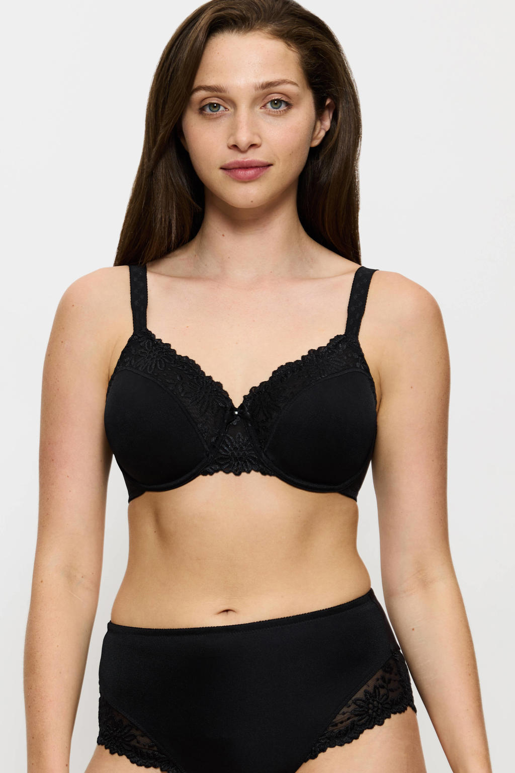 Triumph niet-voorgevormde minimizer Ladyform Soft zwart