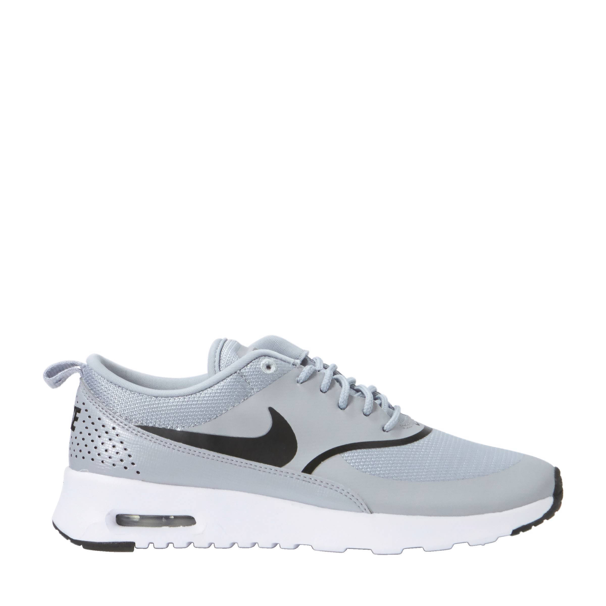 nike sneakers smalle voet