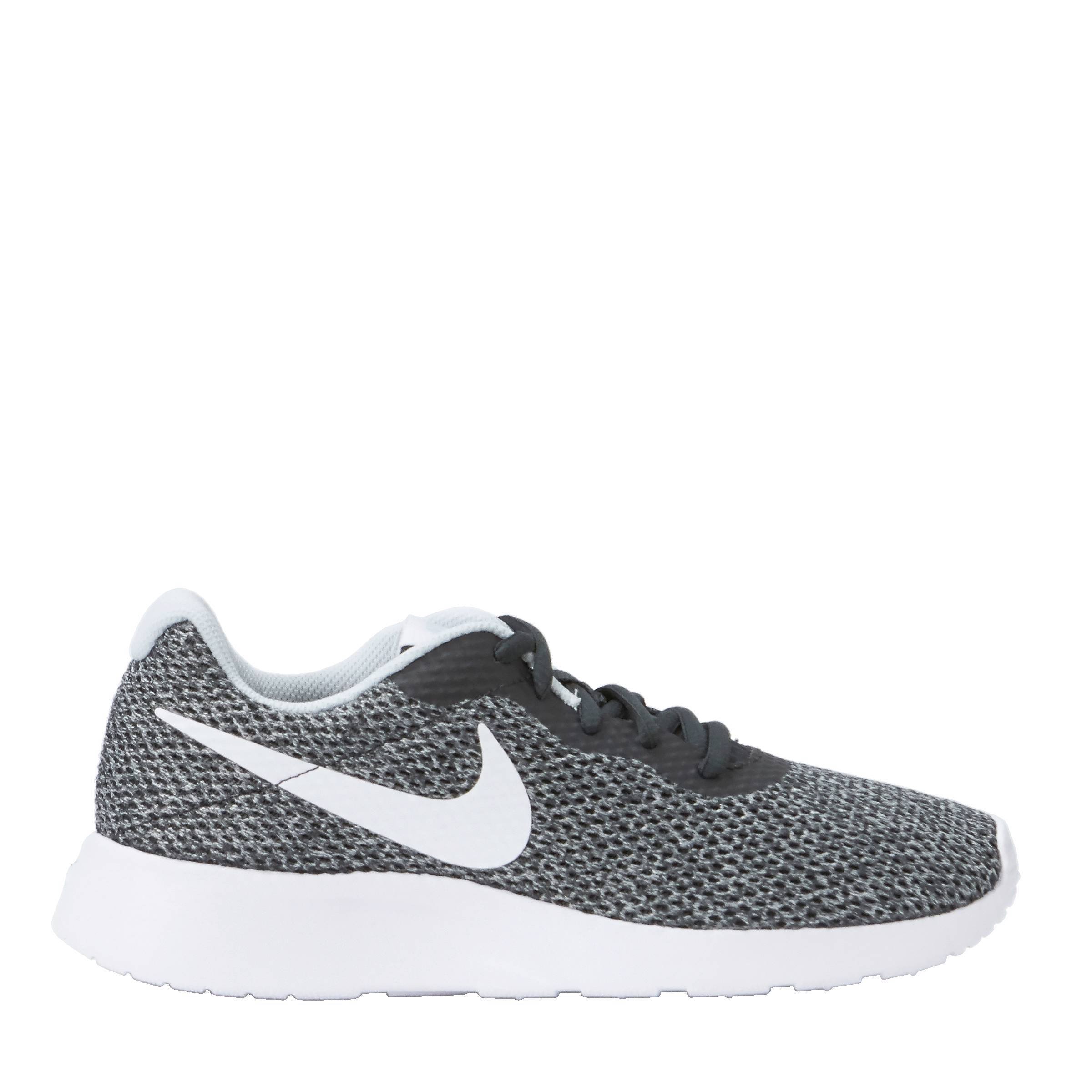 nike tanjun se roze nike tanjun se roze