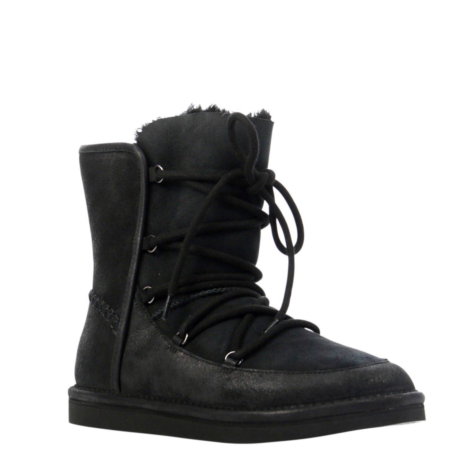 uggs met veters