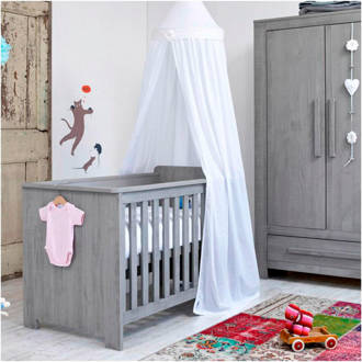 Zanzi babykamer (ledikant + commode)