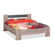 bed Young