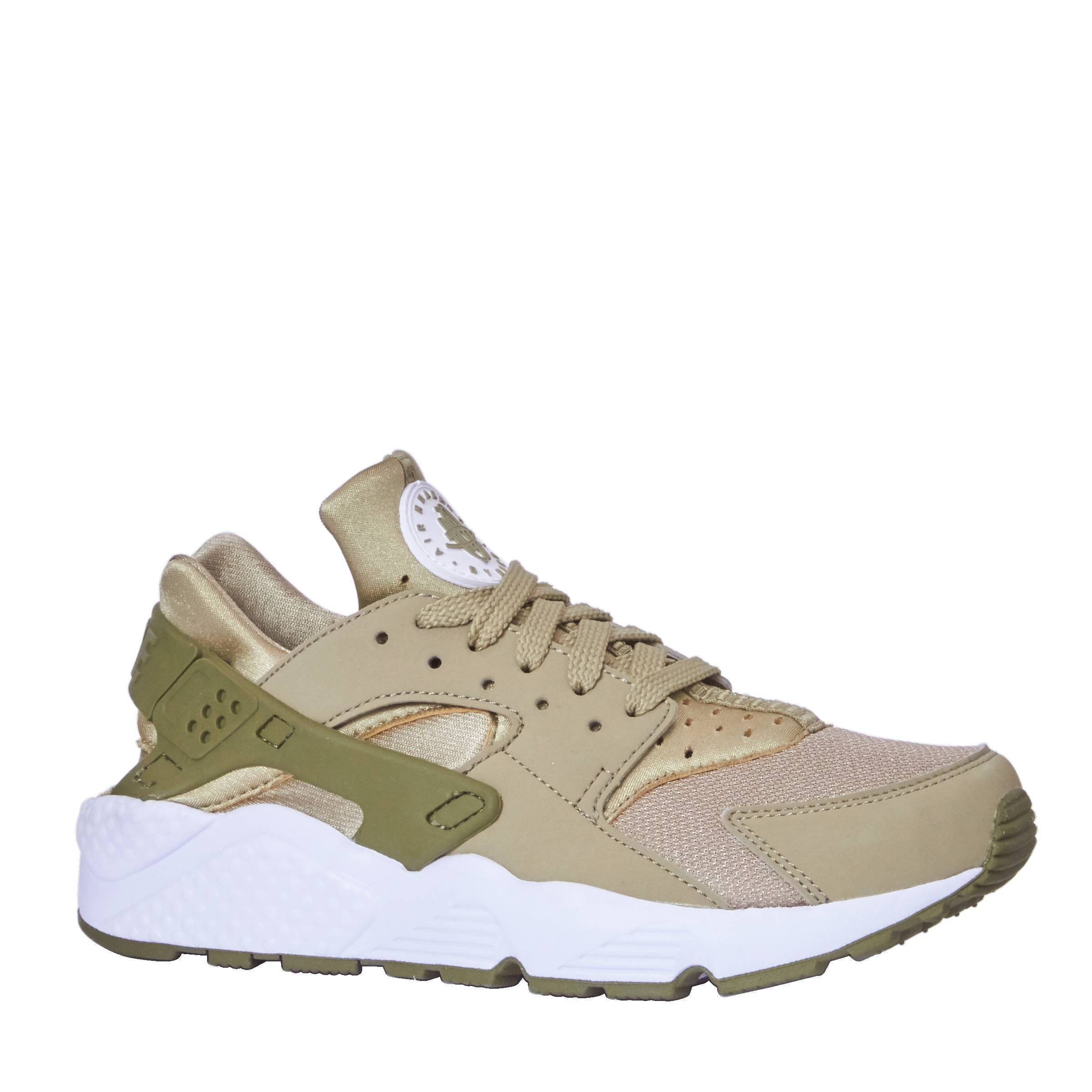 nike huarache sneakers
