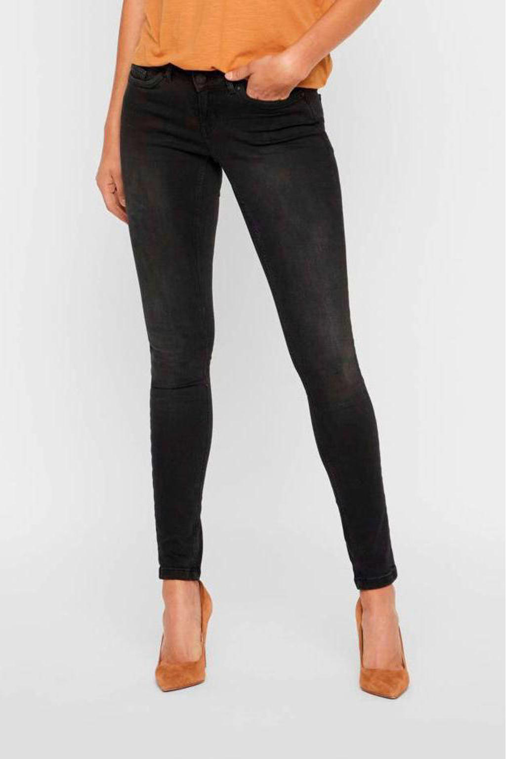 Zwarte dames NOISY MAY low waisted skinny fit jeans black van stretchdenim met rits- en knoopsluiting