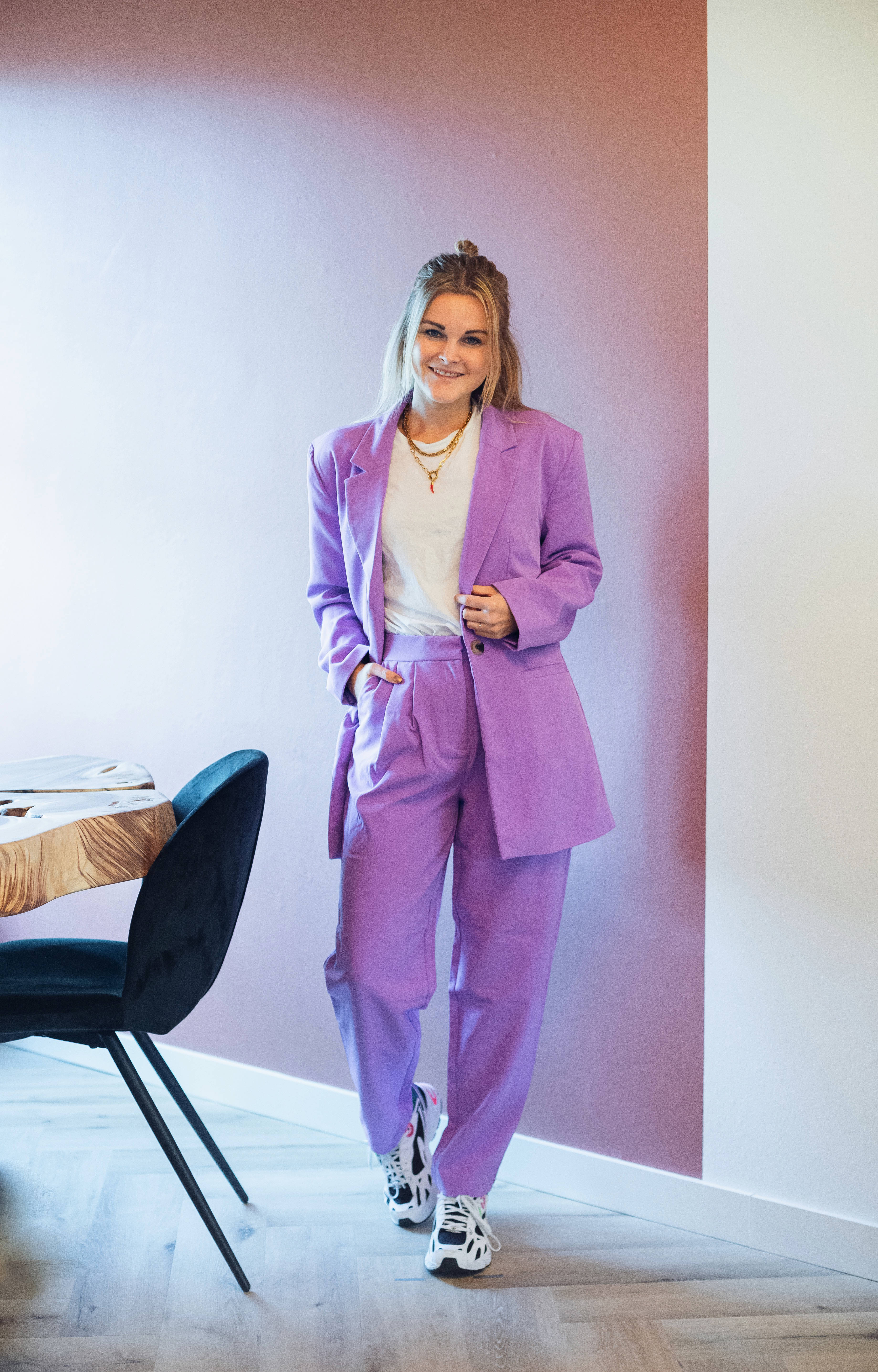 pakken voor dames in allerlei kleuren: let’s go!
